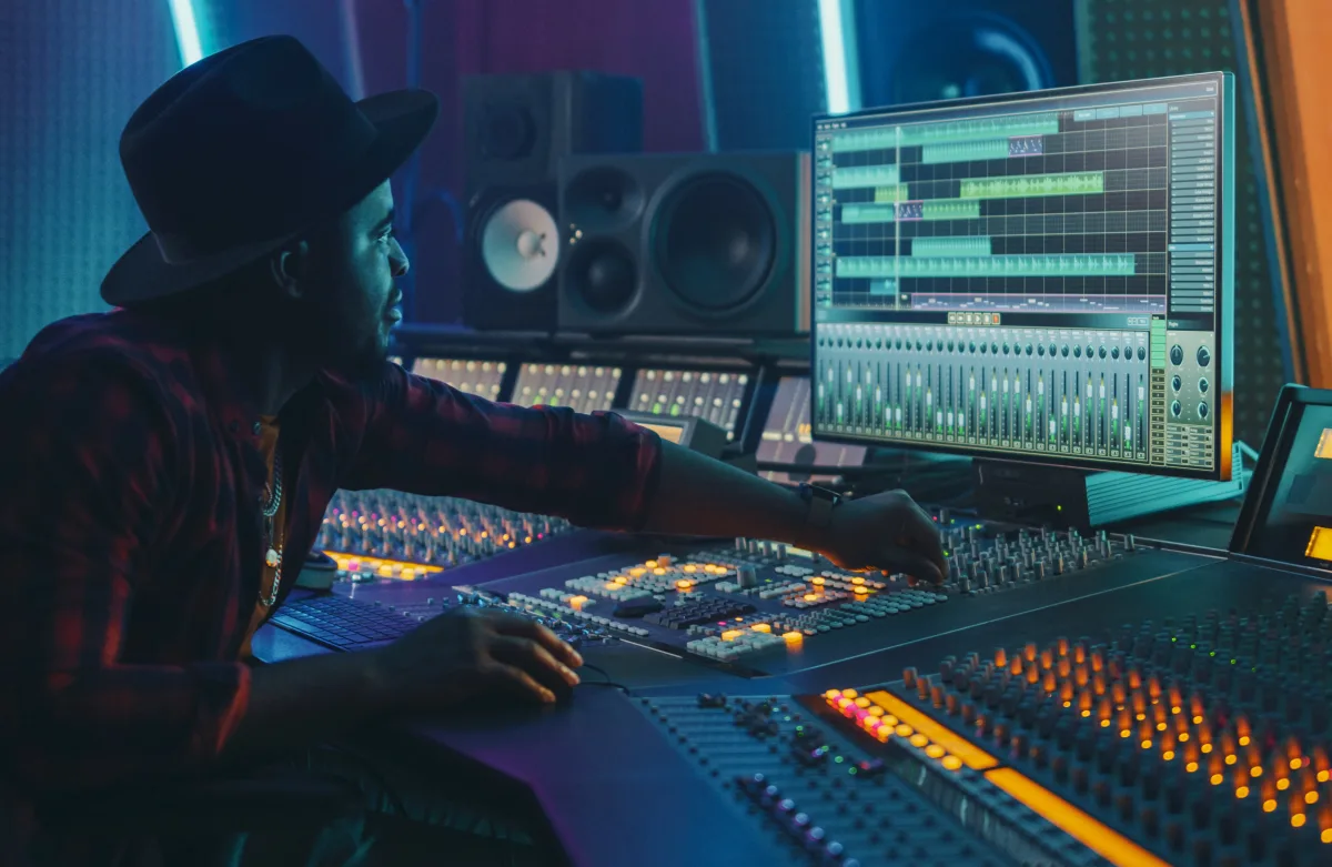 owc mercury helios 5s lifestyle producer